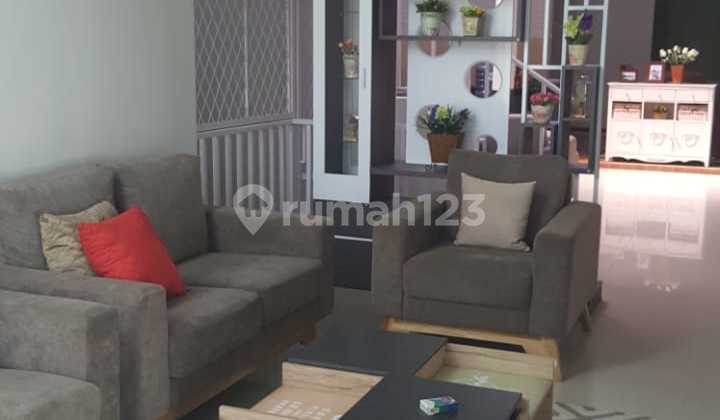 2-story luxury house ready to occupy in Tlogomas, Lowokwaru area 2-story luxury house ready to occupy in Tlogomas, Lowokwaru area