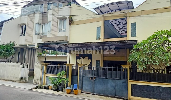 House for sale plus 24 boarding rooms in premium Soekarno Hatta location House for sale plus 24 boarding rooms in premium Soekarno Hatta location