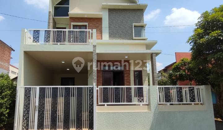 Rumah Hook 2 Lantai Siap Huni Area Joyoagung Merjosari Lowokwaru Rumah Hook 2 Lantai Siap Huni Area Joyoagung Merjosari Lowokwaru