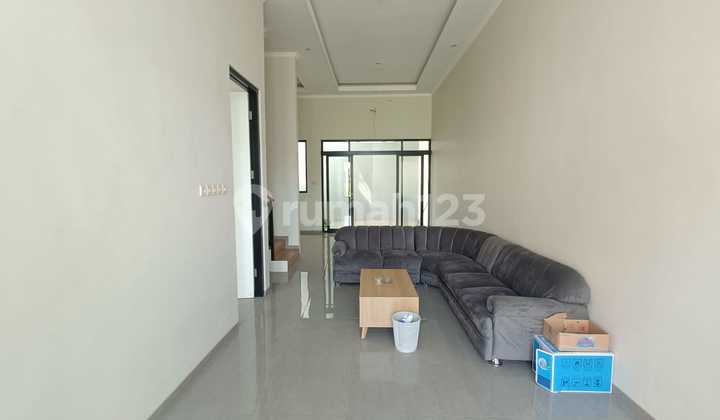 Rumah modern 2 lantai ready siap huni area sulfat blimbing 2