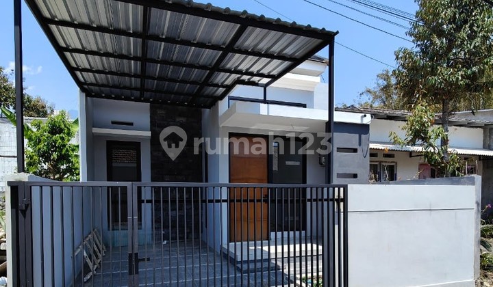 Rumah minimalis murah siap huni area tlekung junrejo Batu 1