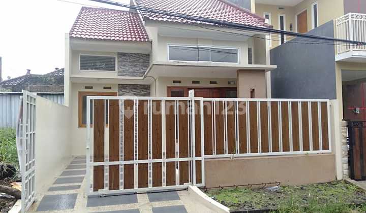 Minimalist house ready to occupy in South Sulfat area, Blimbing, Malang