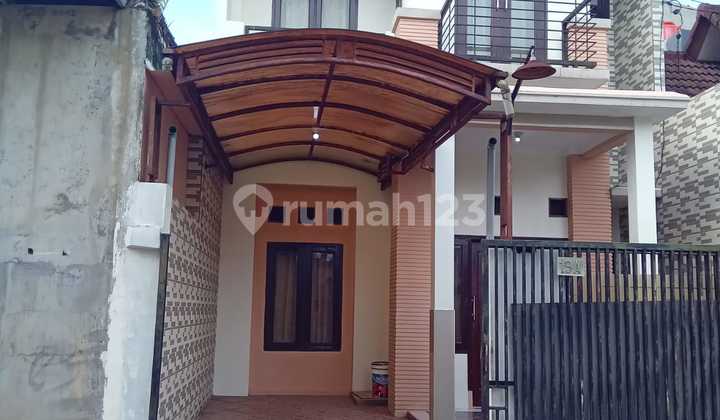 Rumah 2 lantai siap huni area borobudur blimbing