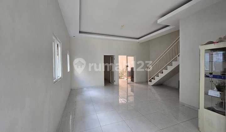 For Sale 2-Story Minimalist House Ready to Occupy, Saxophone Street, Lowokwaru 2