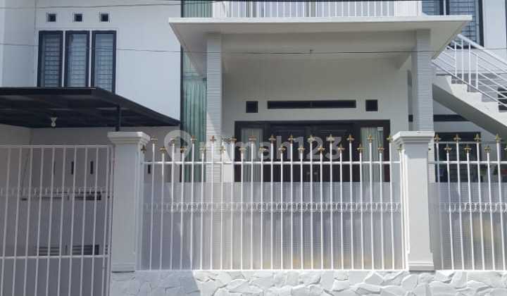 2-story luxury house ready to occupy in Tlogomas, Lowokwaru area 2-story luxury house ready to occupy in Tlogomas, Lowokwaru area