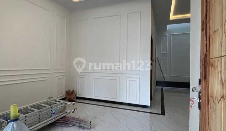 New modern house for sale, ready to occupy in Sawojajar area. 2