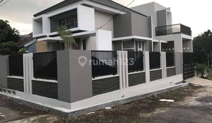 Rumah Bagus 2 Lantai Posisi Hook Area Ngijo Karangploso 1