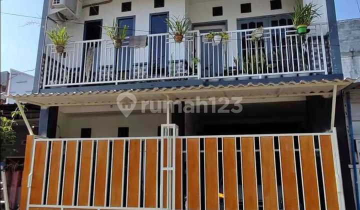 Affordable 2-story house in Sawojajar, 2 strategic locations, ready to occupy
