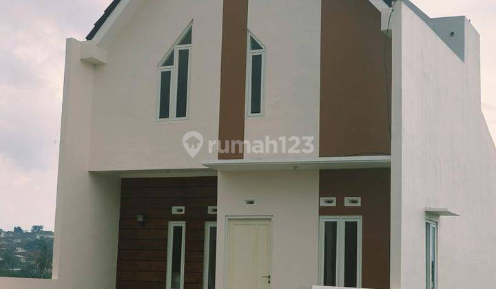 Rumah Vila Scandinavian 2 Lantai View Pegunungan Karangploso 1