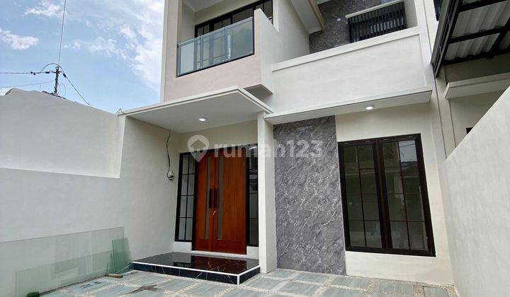 Rumah Baru Modern Design 2 Lantai Area Sawojajar  1