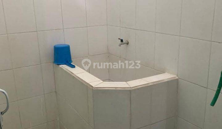 kamar mandi rumah 2 lantai dijual siap