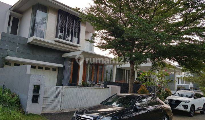 Rumah Mewah Semi Furnish Ada Privat Kolam Renang di Araya  1