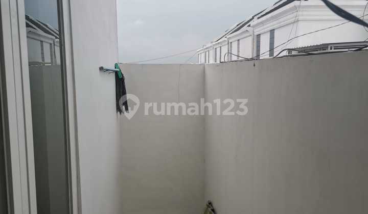 Rumah minimalis 2 lantai siap huni saptorenggo pakis 2