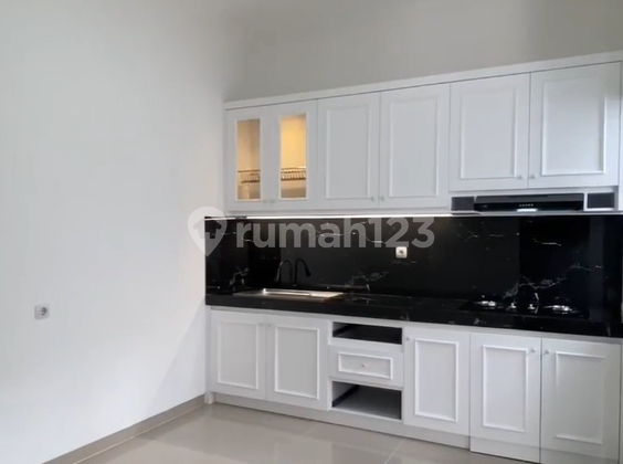 American Classic Style 2-Story House Strategically Located Near UB 2