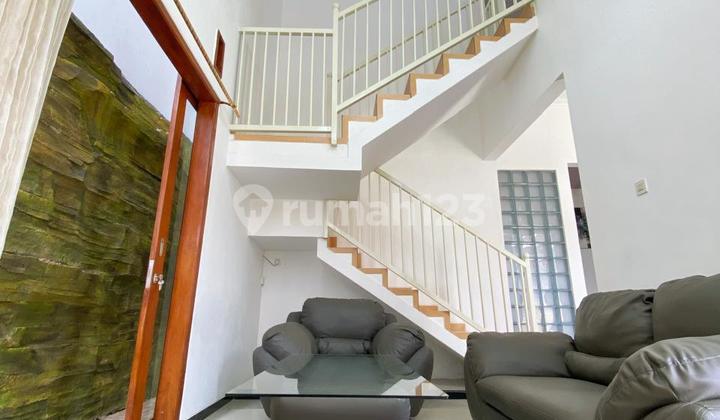 Affordable two-story hook house ready to occupy in Batu city area.