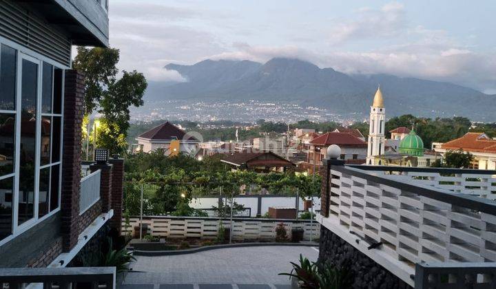 Rumah vila luas 1500m2 plus furnished area bumiaji batu 2