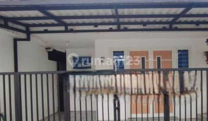 Strategic Mid-City Ready-to-Occupy House on Bungur Street, Lowokwaru