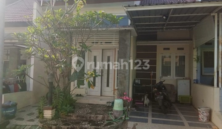 Ready-to-live minimalist house, strategic location on Piranha Fish Street, Blimbing.