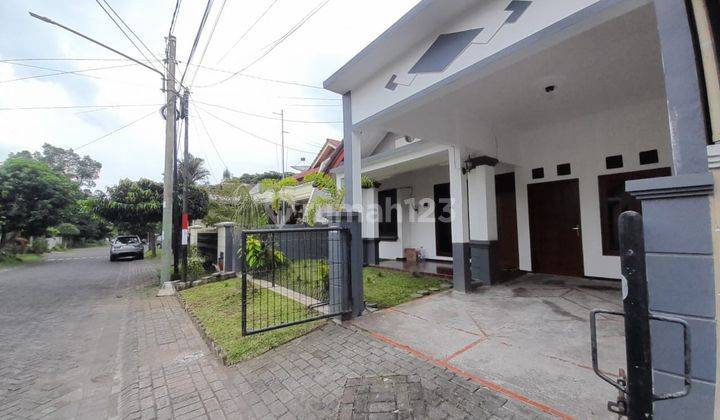 Rumah Dijual Luas 200m2 Pbi Araya Blimbing 2