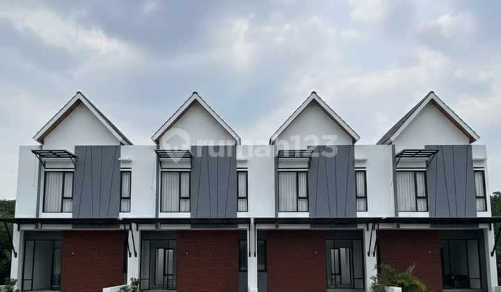 Rumah Mewah 2 lantai Harga Terbaik di Kawasan Mayjend Sungkono