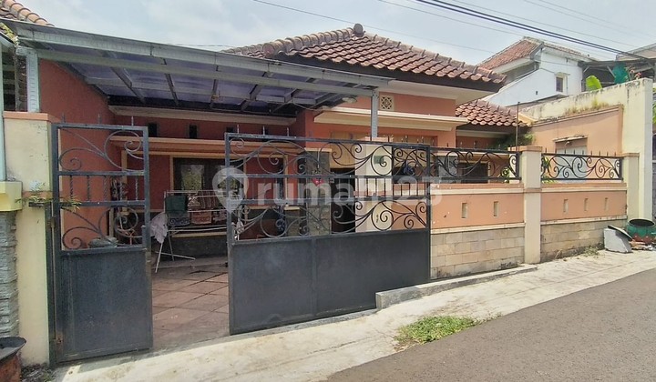 Rumah Dijual Cepat Lokasi Strategis Perbatasan Malang Batu