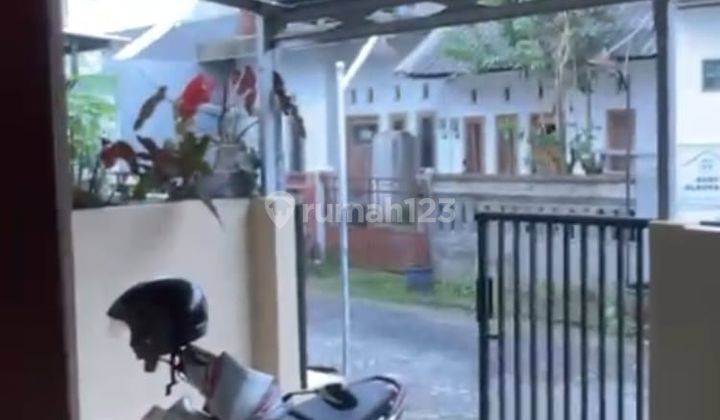 garasi/carport rumah siap huni area perum