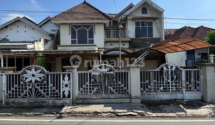Rumah 2 lantai siap huni luas 218m2 area sukun Malang
