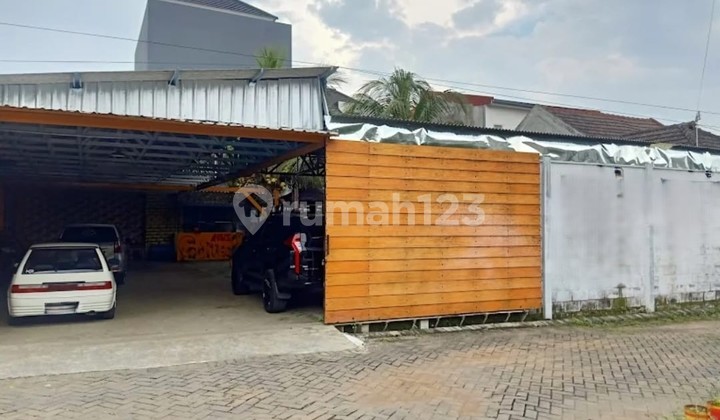 Large 955m2 commercial land in a strategic location on Jl. Borobudur.