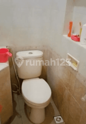 kamar mandi rumah tinggal ada kamar kos