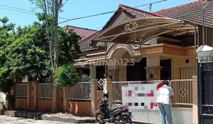 RUMAH SIAP HUNI DI LINGKUNGAN PERUMAHAN SEMARANG SELATAN 1