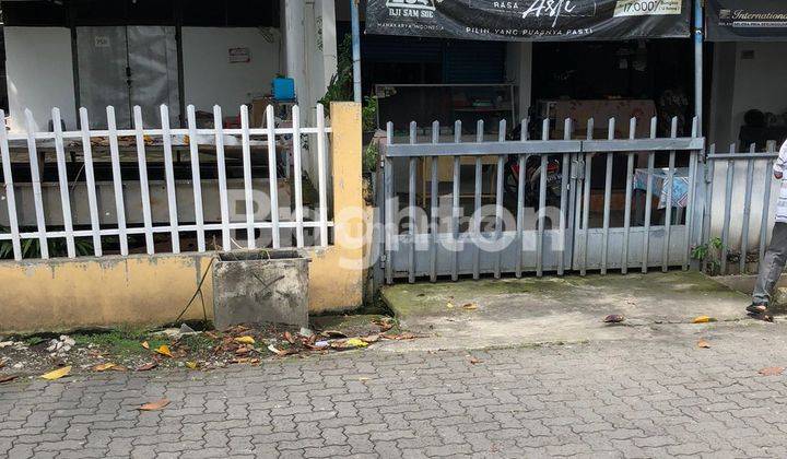 RUMAH LAMA LOKASI STRATEGIS DI TENGAH KOTA SEMARANG TIMUR 1