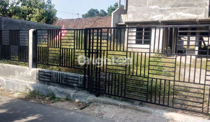 RUMAH LUAS 2 LANTAI DAN NYAMAN STRATEGIS DI SALATIGA 1