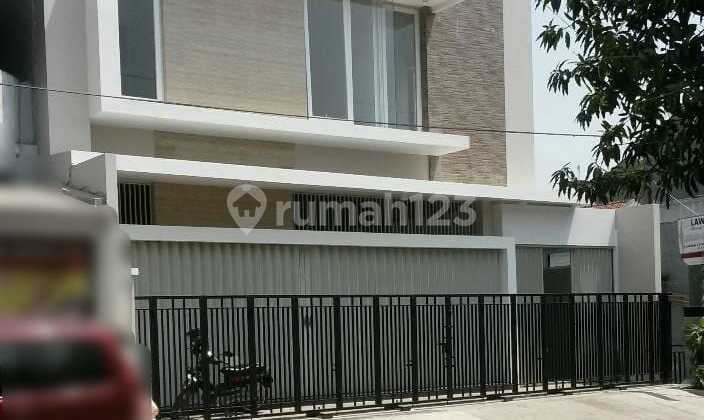 Nice 2-Story House Location Near Tugu Muda Central Semarang 1