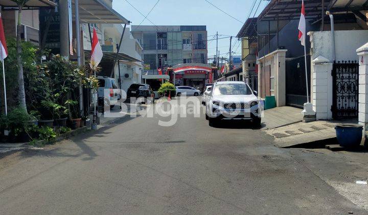 RUMAH LAMA 2 LANTAI, LOKASI STRATEGIS, JALAN LEBAR DI SEMARANG TENGAH 2