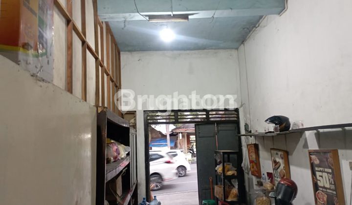 TWO-STORY SHOPHOUSE FOR A CAFE ON THE MAIN STREET OF REMBANG CITY 1