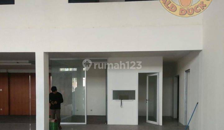 Gudang Ex Showroom di Hasyim Ashari,jakpus,luas 464,9m,harga 800 Jt Th 3
