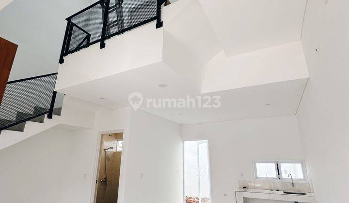 Rumah Baru di Kosambi,jakbar,uk.5,5x15 M,2,5 Lantai,harga 2,1 M Nego 2