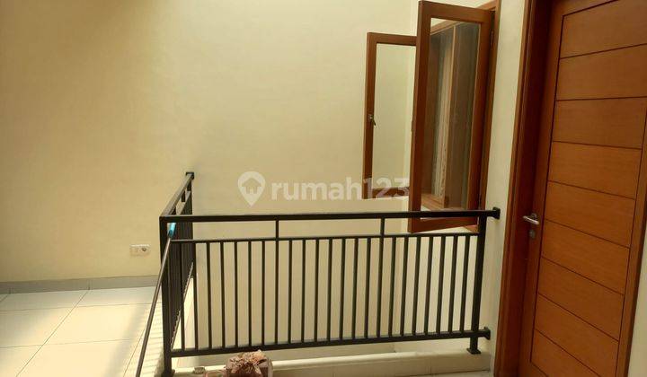 Rumah Bagus di Duri Kosambi,uk 6x15m,2 Lantai,shm,harga 1,9 M Nego 2