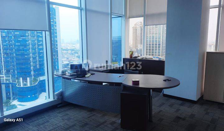 Disewakan office di Dipo Tower,Luas 400m,furnish,siap pakai,Harga:250rb/m/bln 1