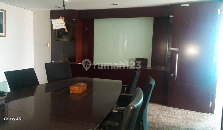 Disewakan office di Dipo Tower,Luas 400m,furnish,siap pakai,Harga:250rb/m/bln 2