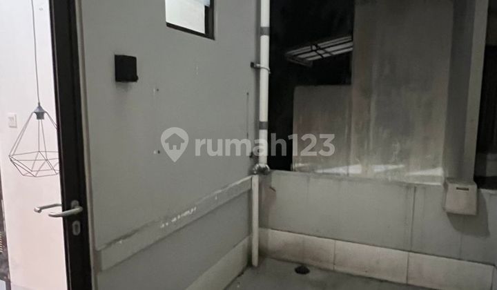 For Sale Lavon Swan City Tangerang House, Size 6x11m2, Hook Position, Price: 1.6 M Negotiable 2