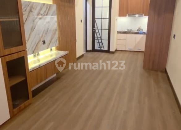 Dijual Cepat Rumah di Green Village, Lt.4x12m2, Furnished Sesuai Foto, Harga : 1.375 M Nego Dijual Cepat Rumah di Green Village, Lt.4x12m2, Furnished Sesuai Foto, Harga : 1.375 M Nego