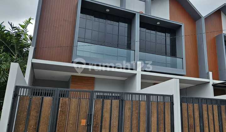 Dijual Rumah di Kav Dki Meruya Jakbar,Uk.5x25m2,Harga : 2,5M