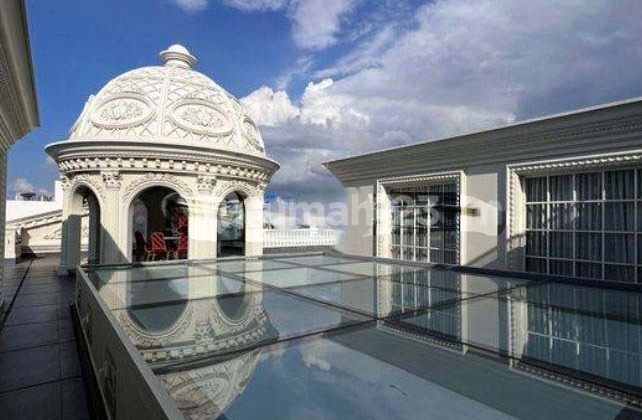 Rumah mewah di Ebony Golf,Pik,Luas tanah 1045m,4 lantai,view danau,Harga:85 M nego