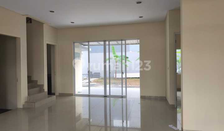 House in Latin America, Greenlake, UK 11x25m, SHM, Northeast, Price: 6.4 M House in Latin America, Greenlake, UK 11x25m, SHM, Northeast, Price: 6.4 M