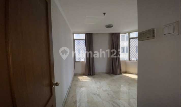 Dijual Murah di Bawah NJOP Apartment Slipi 3 Bedroom, Luas 118m2, Harga : 1,3M