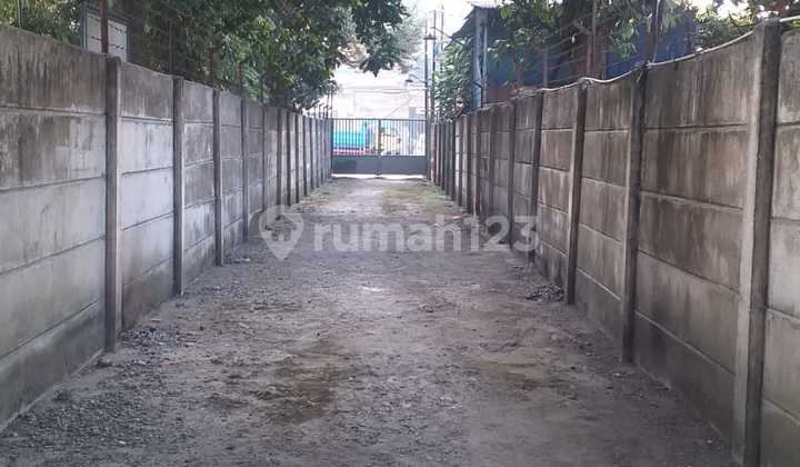 Tanah&Bangunan di Bojongsari, Depok di Pinggir Jalan LT.4.585m2 Tanah&Bangunan di Bojongsari, Depok di Pinggir Jalan LT.4.585m2