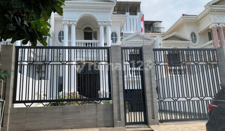 House in Mediterania Boulevard, PIK, Size 9x30m, 2.5 floors, Price: 9.5 M negotiable