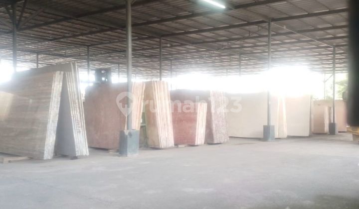 Vacant Land in Cipondoh Raya Size 60x40m Price: 225 Million/Year