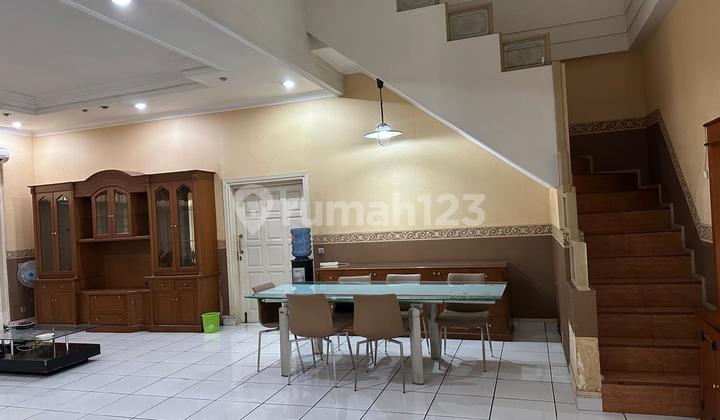 For Quick Sale House in Cipete Cilandak South Jakarta, Land Area 385m2, Price: 9.5 Billion Negotiable 2